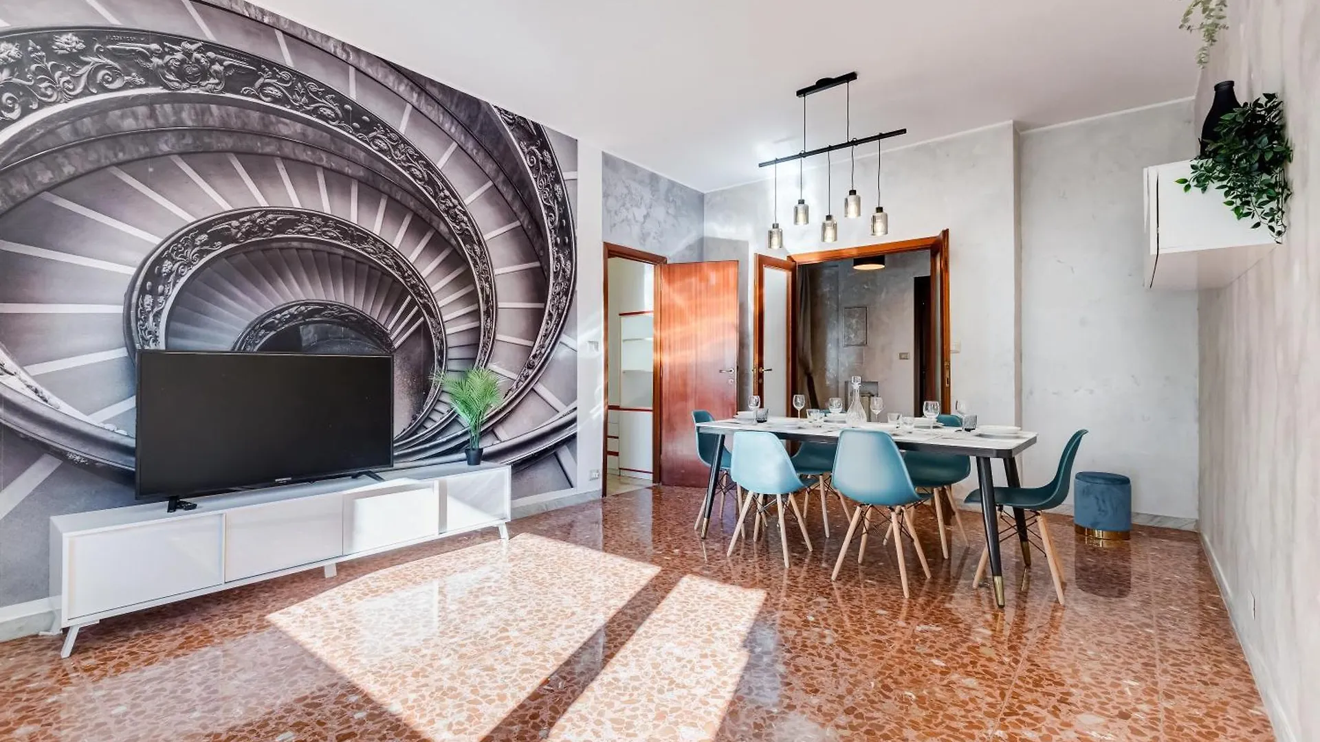 Large Apartment With Swimming Pool And Tennis Court Near The Station Rome 0*,  Italy