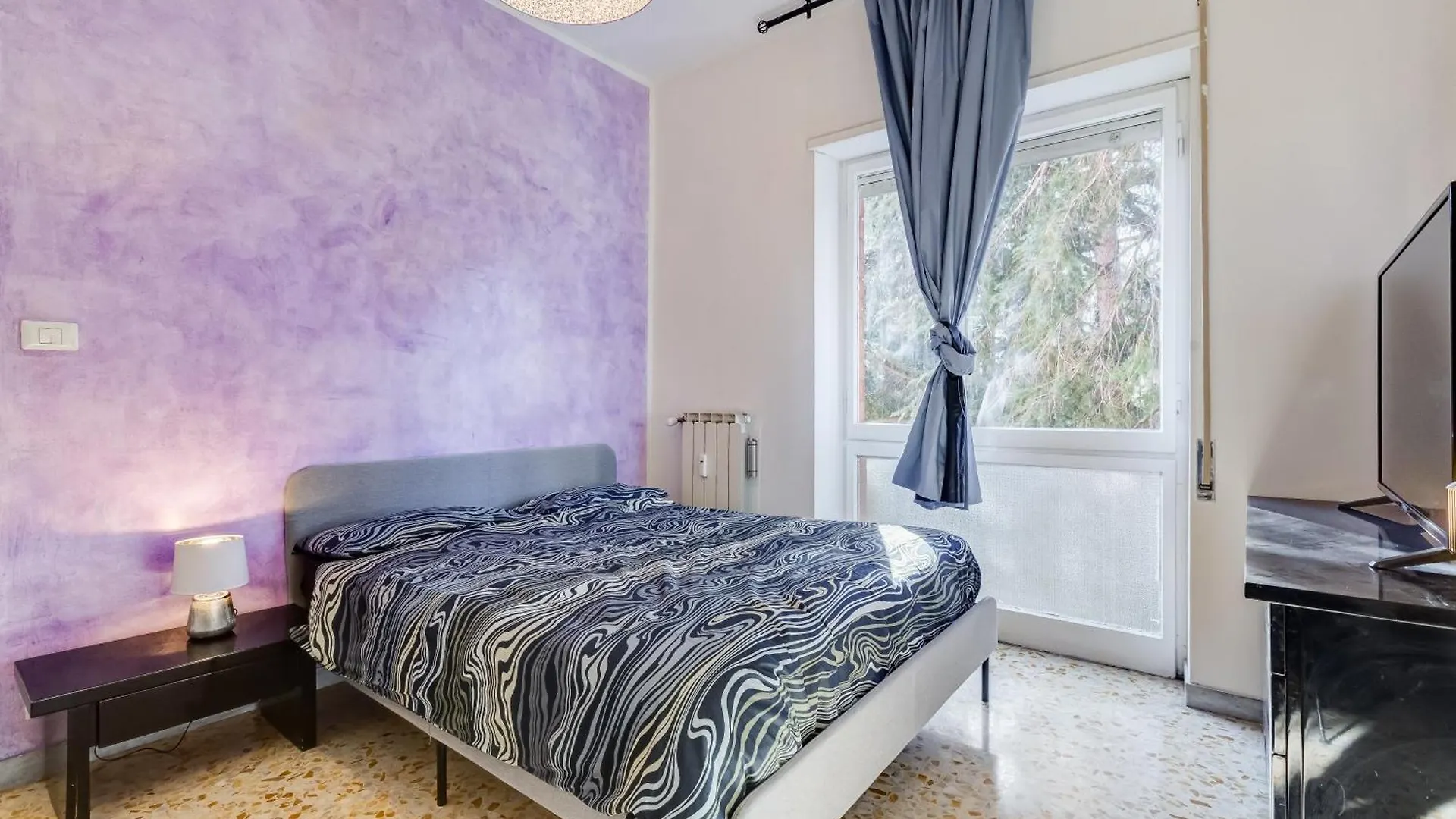 Large Apartment With Swimming Pool And Tennis Court Near The Station Rome 0*,  Italy